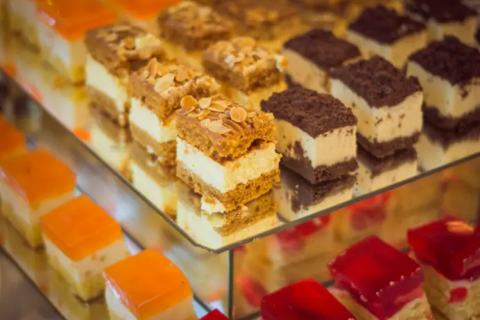 close-up photography of slice cake lot